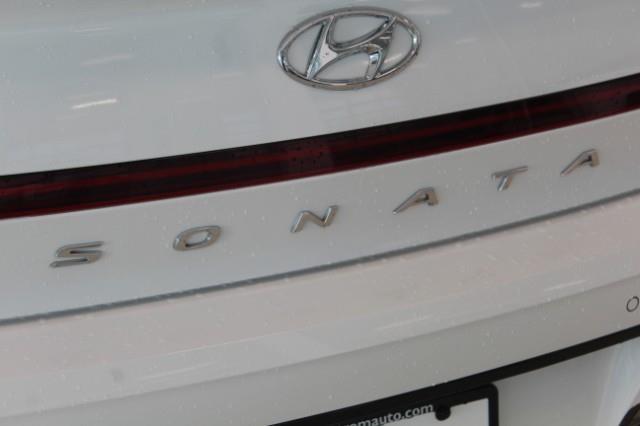 2022 Hyundai SONATA Hybrid Vehicle Photo in Green Bay, WI 54304