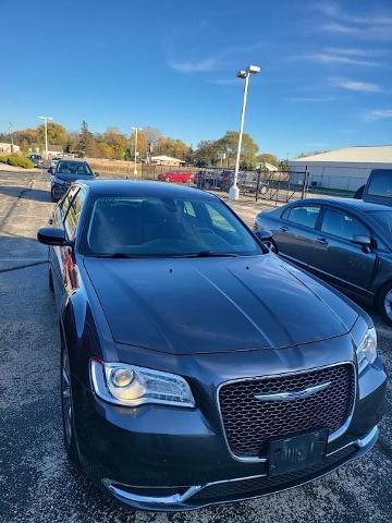 2018 Chrysler 300 Vehicle Photo in APPLETON, WI 54914-8833