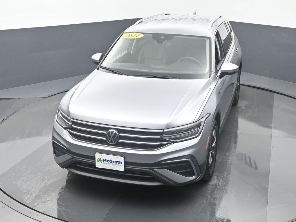 2024 Volkswagen Tiguan Vehicle Photo in Marion, IA 52302