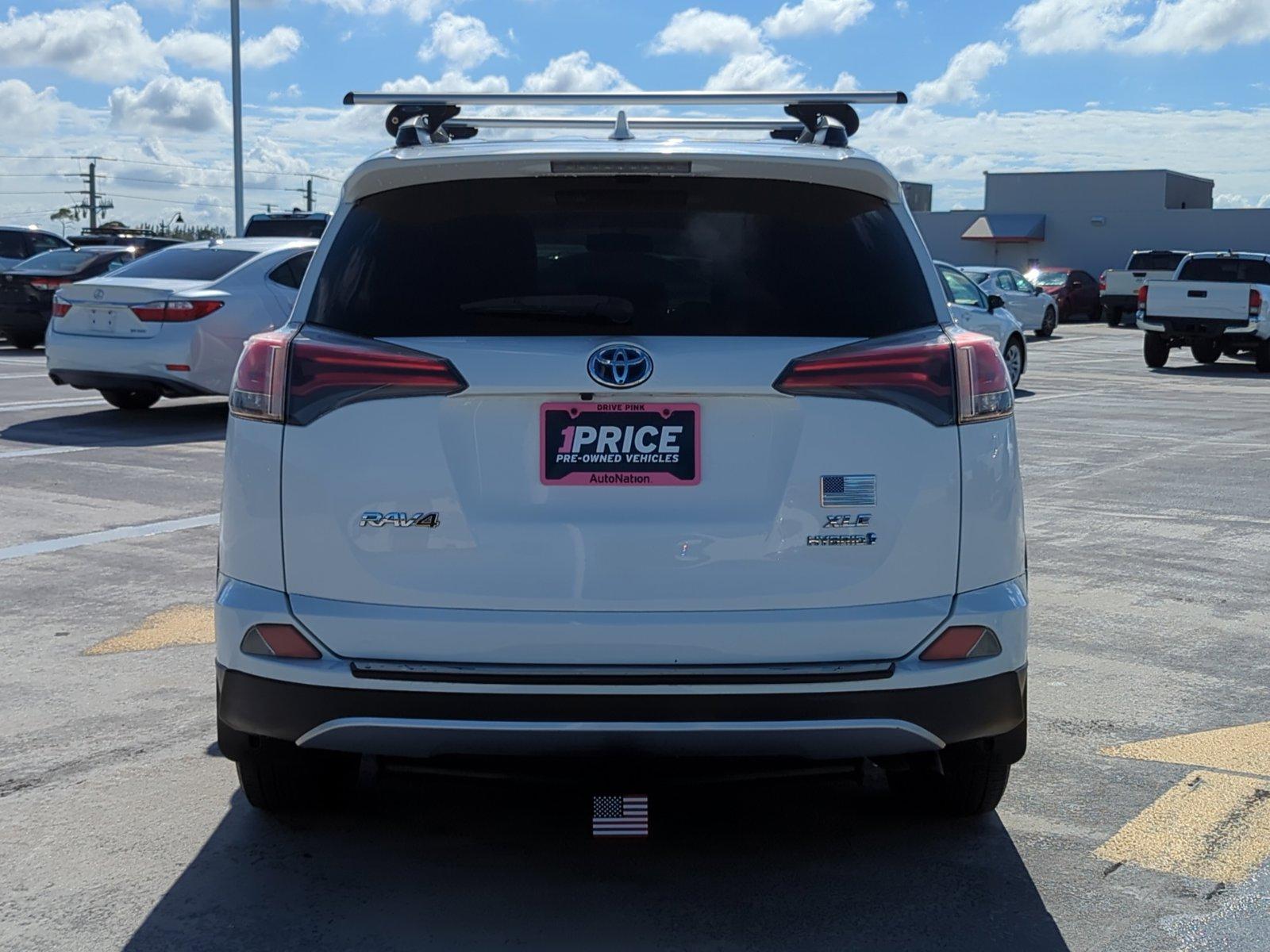 2016 Toyota RAV4 Hybrid Vehicle Photo in Ft. Myers, FL 33907