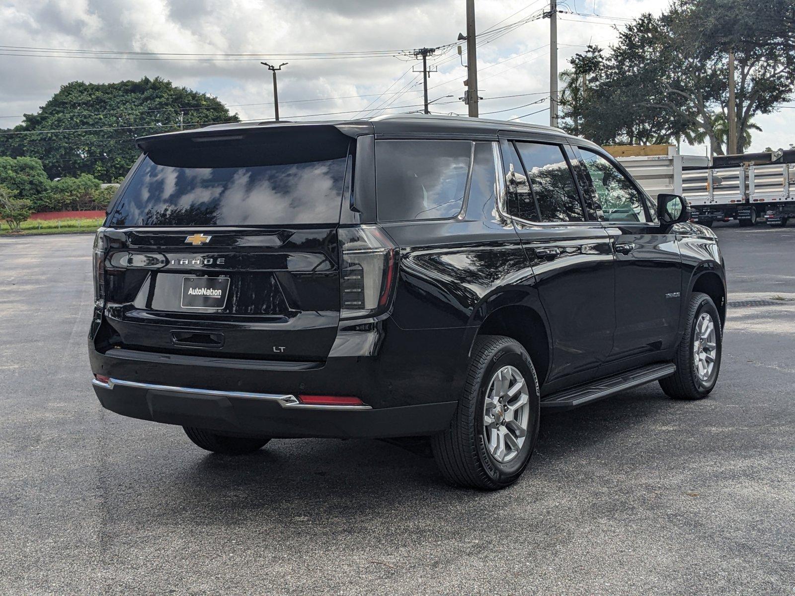 2025 Chevrolet Tahoe Vehicle Photo in GREENACRES, FL 33463-3207