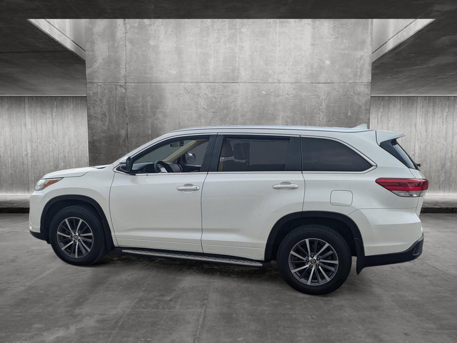 2017 Toyota Highlander Vehicle Photo in Corpus Christi, TX 78415