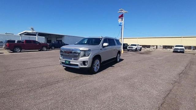 2021 GMC Yukon XL Vehicle Photo in NEDERLAND, TX 77627-8017