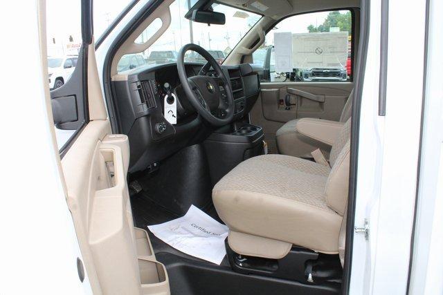 2024 Chevrolet Express Cutaway 3500 Vehicle Photo in SAINT CLAIRSVILLE, OH 43950-8512