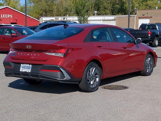 2024 Hyundai ELANTRA Vehicle Photo in Merrillville, IN 46410-5311