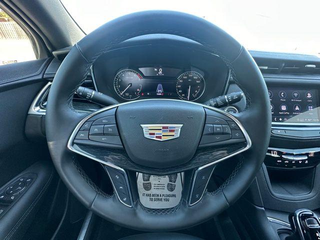 2022 Cadillac XT5 Vehicle Photo in TUPELO, MS 38801-6508