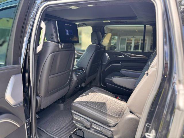 2023 Cadillac Escalade ESV Vehicle Photo in DELRAY BEACH, FL 33483-3294