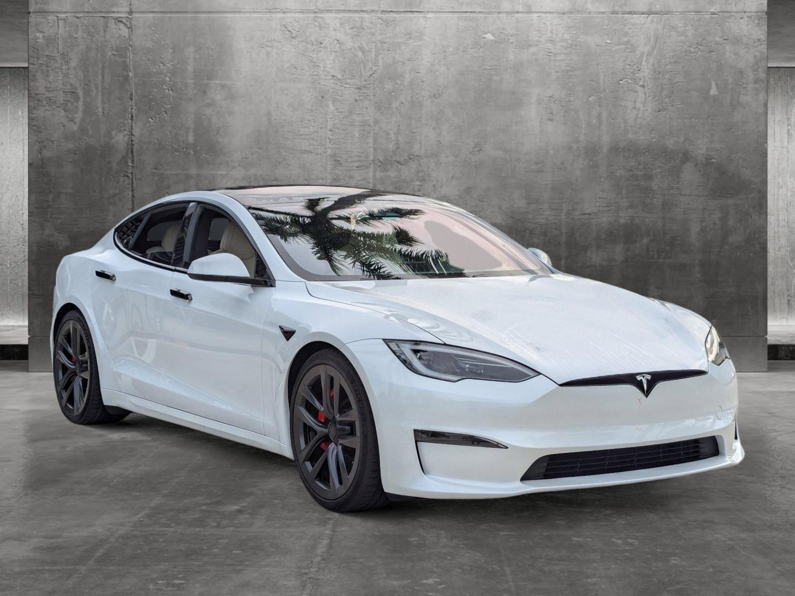 2023 Tesla Model S Vehicle Photo in Pembroke Pines , FL 33027