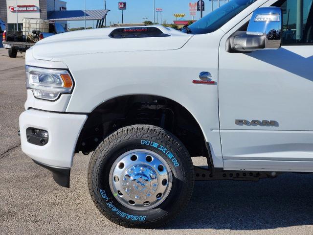 2024 Ram 3500 Vehicle Photo in Ennis, TX 75119-5114