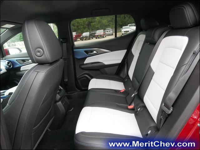 2024 Chevrolet Equinox EV Vehicle Photo in MAPLEWOOD, MN 55119-4794