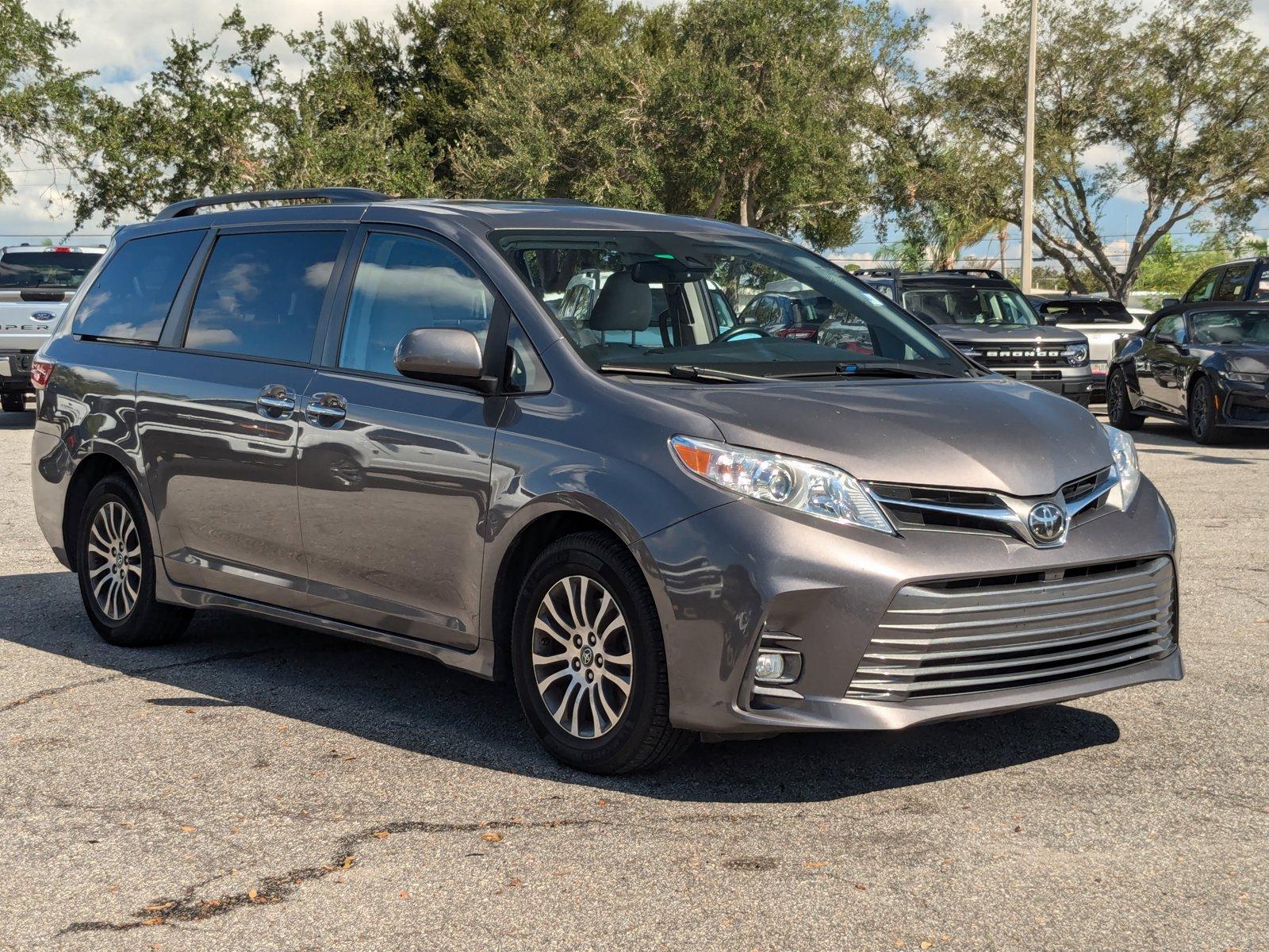 2018 Toyota Sienna Vehicle Photo in St. Petersburg, FL 33713