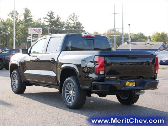 2024 Chevrolet Colorado Vehicle Photo in MAPLEWOOD, MN 55119-4794