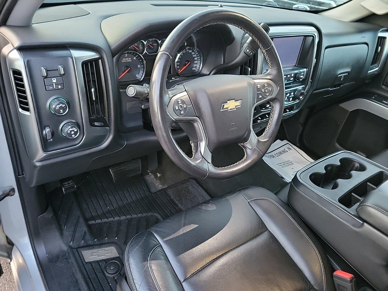 2017 Chevrolet Silverado 1500 Vehicle Photo in Saint Charles, IL 60174