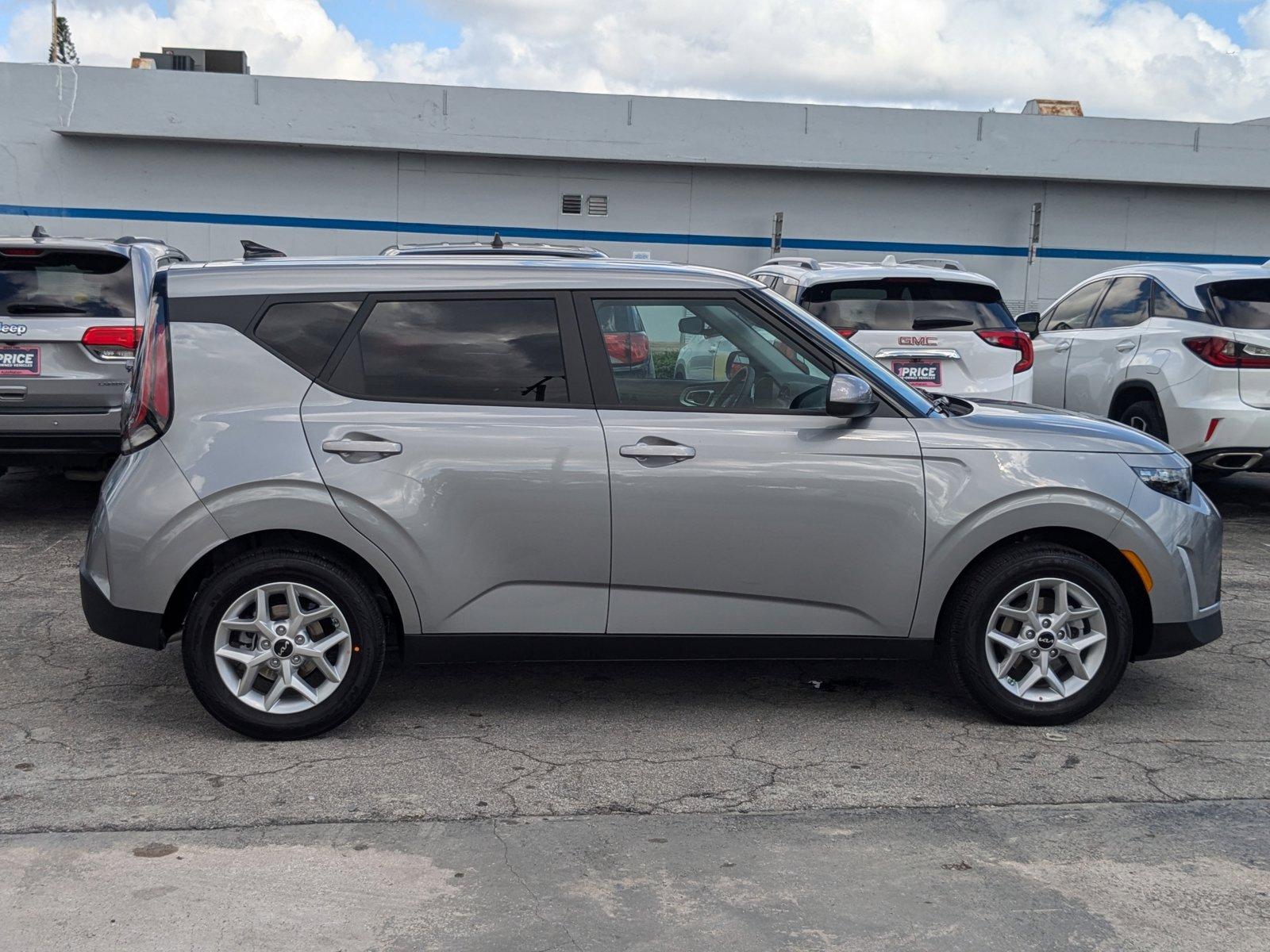 2024 Kia Soul Vehicle Photo in MIAMI, FL 33134-2699