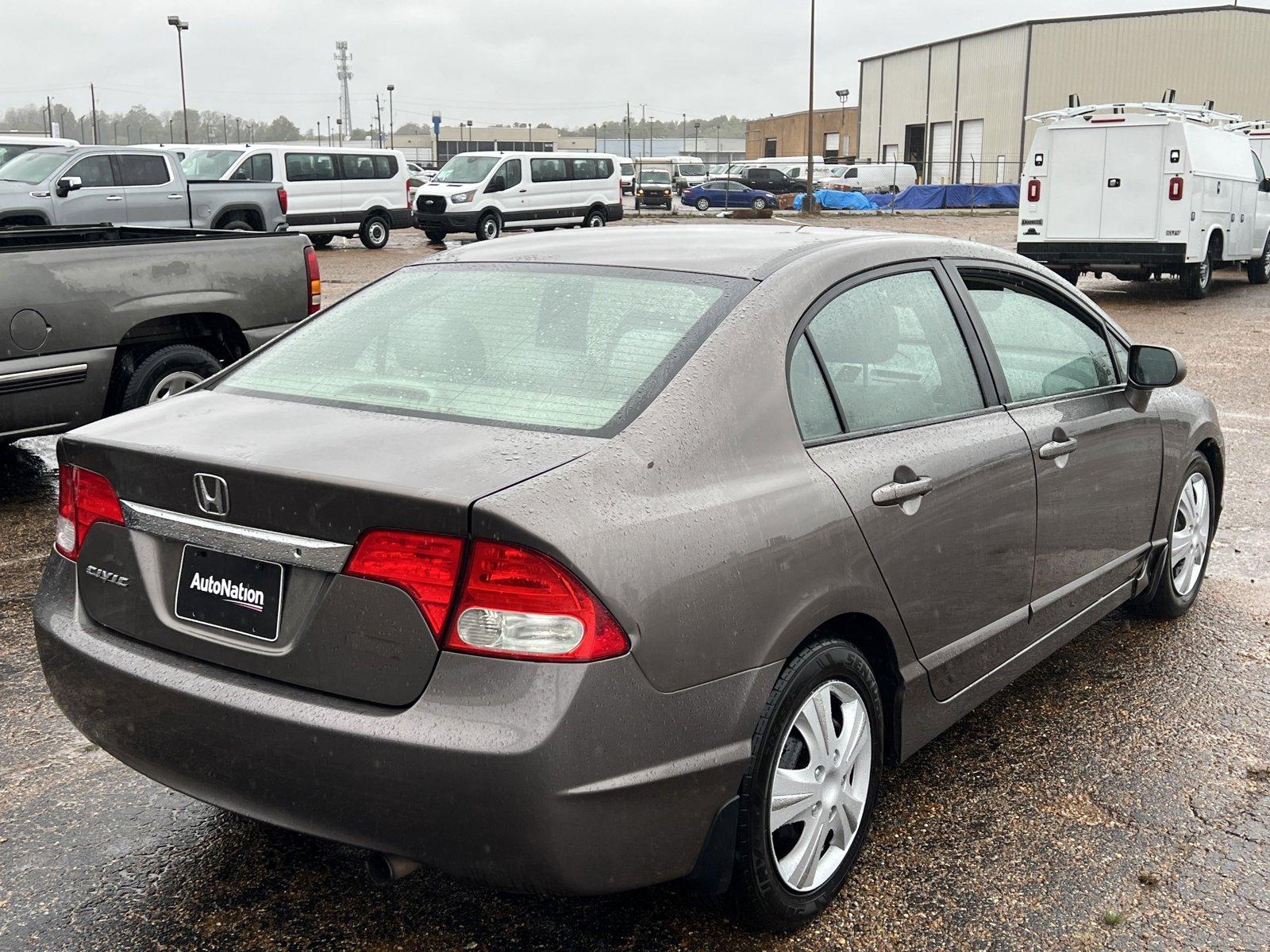 2011 Honda Civic Sedan Vehicle Photo in Memphis, TN 38115