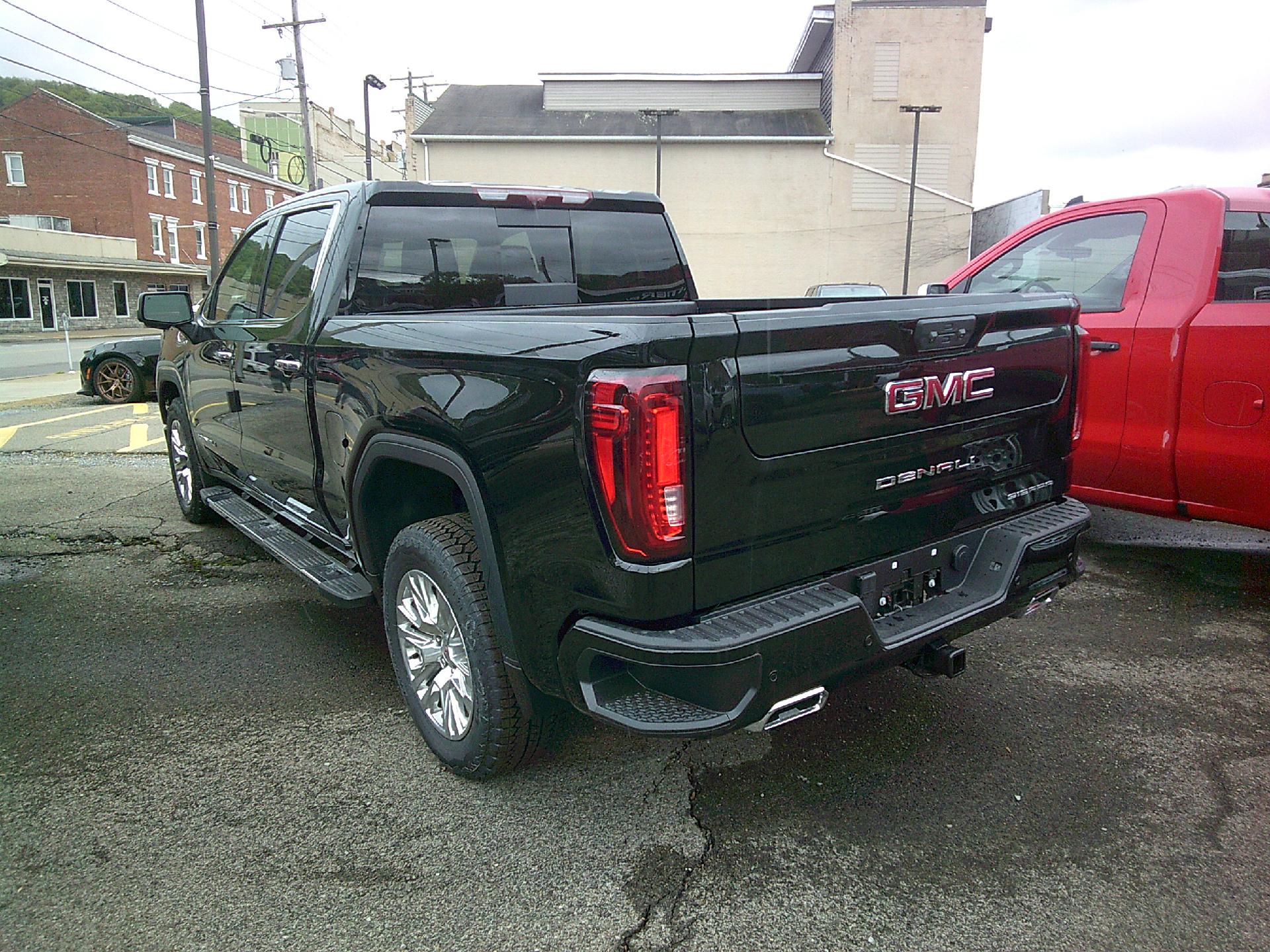 2024 GMC Sierra 1500 Vehicle Photo in KITTANNING, PA 16201-1536