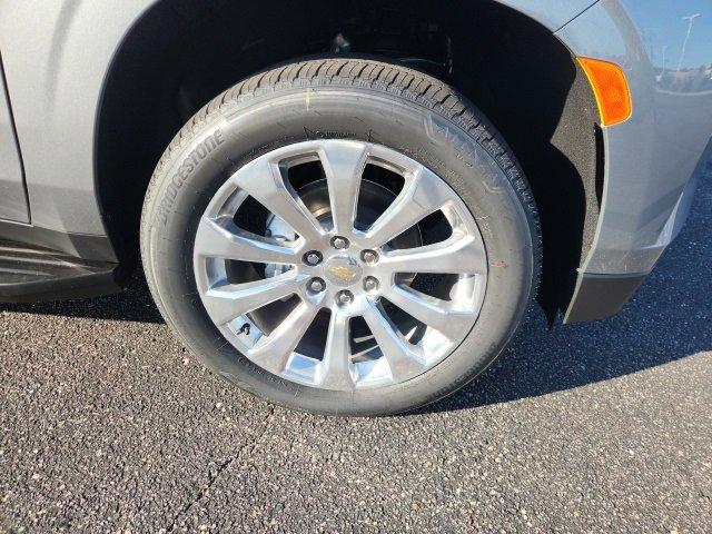 2024 Chevrolet Suburban Vehicle Photo in SAUK CITY, WI 53583-1301