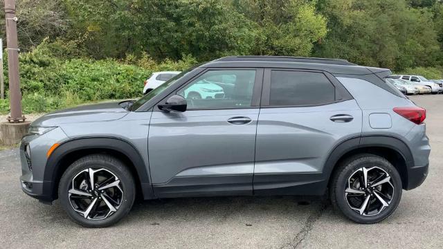 2021 Chevrolet Trailblazer Vehicle Photo in MOON TOWNSHIP, PA 15108-2571