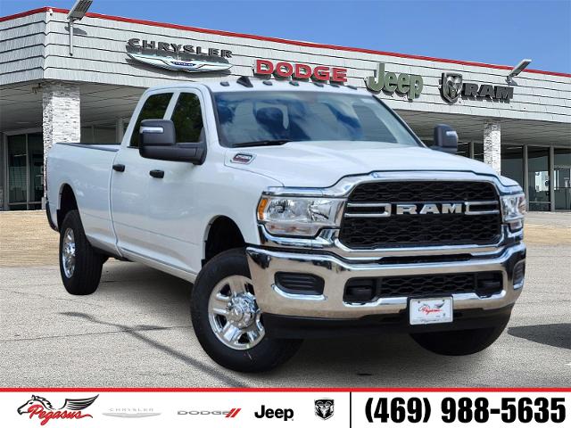 2024 Ram 2500 Vehicle Photo in Ennis, TX 75119-5114