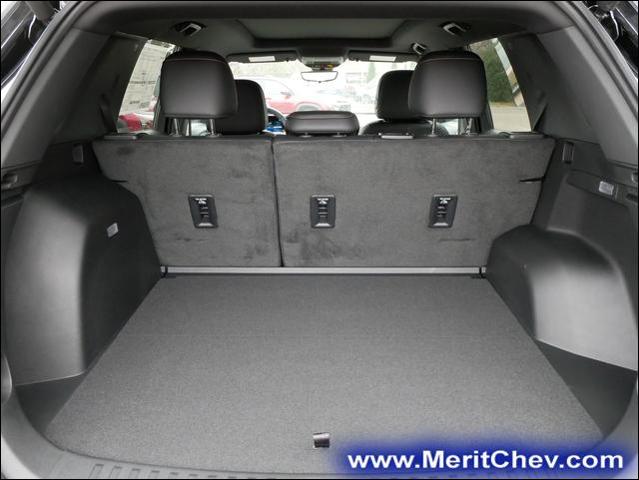 2025 Chevrolet Equinox Vehicle Photo in MAPLEWOOD, MN 55119-4794