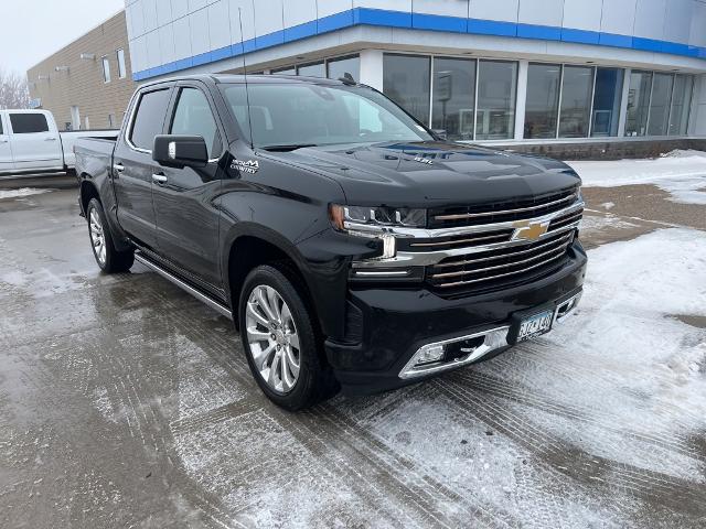 Used 2021 Chevrolet Silverado 1500 High Country with VIN 3GCUYHEL4MG269213 for sale in Pipestone, Minnesota
