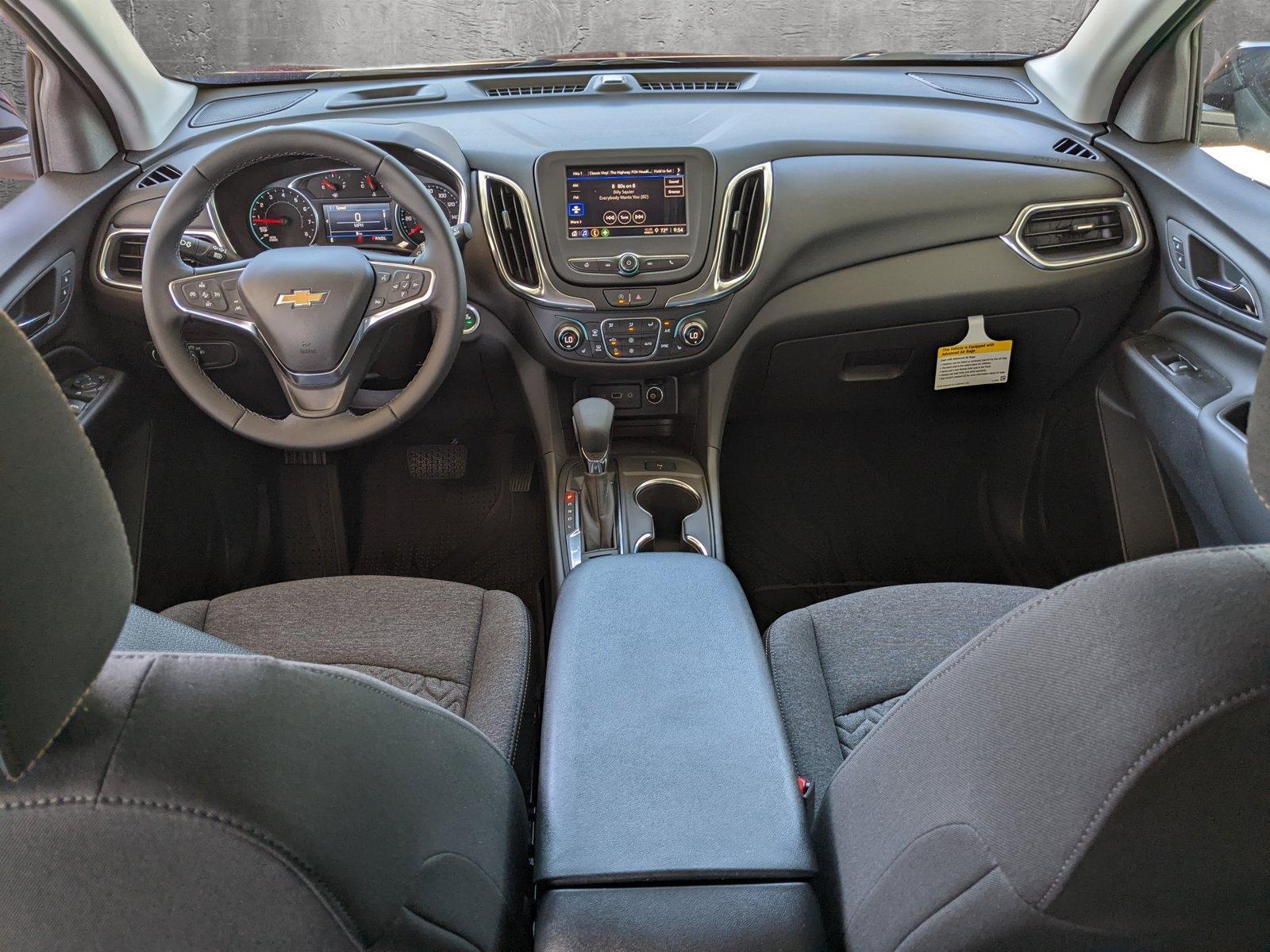 2024 Chevrolet Equinox Vehicle Photo in VALENCIA, CA 91355-1705