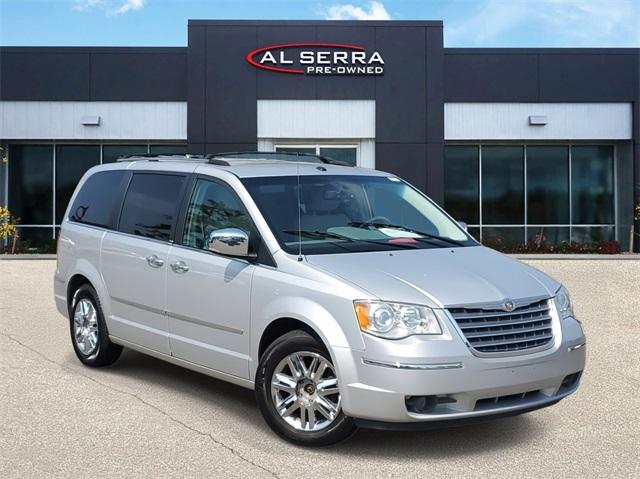 2008 Chrysler Town & Country Vehicle Photo in GRAND BLANC, MI 48439-8139
