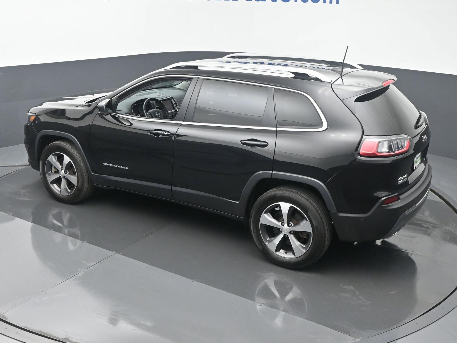 2021 Jeep Cherokee Vehicle Photo in Cedar Rapids, IA 52402