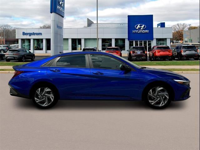 2025 Hyundai ELANTRA Vehicle Photo in Green Bay, WI 54304