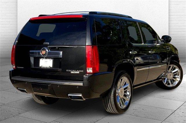 2013 Cadillac Escalade Vehicle Photo in INDEPENDENCE, MO 64055-1377