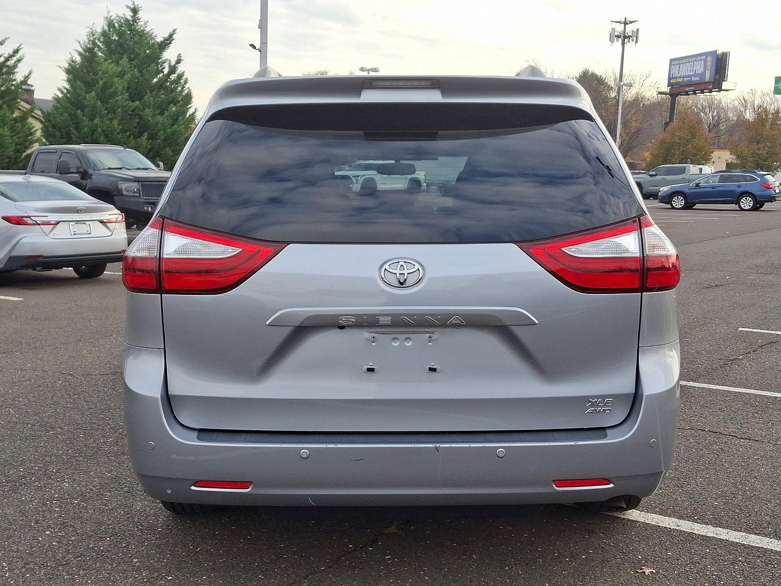 2017 Toyota Sienna Vehicle Photo in Trevose, PA 19053