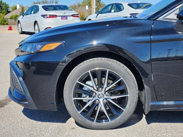 2024 Toyota Camry Vehicle Photo in Lawton, OK 73505-3409