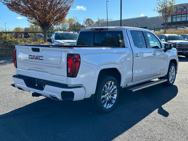 2024 GMC Sierra 1500 Vehicle Photo in LOWELL, MA 01852-4336