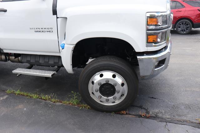 2024 Chevrolet Silverado 5500 HD Vehicle Photo in MONTICELLO, NY 12701-3853