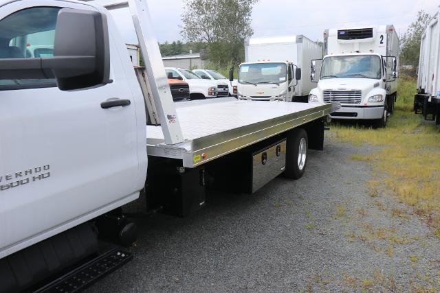 2024 Chevrolet Silverado 5500 HD Vehicle Photo in MONTICELLO, NY 12701-3853