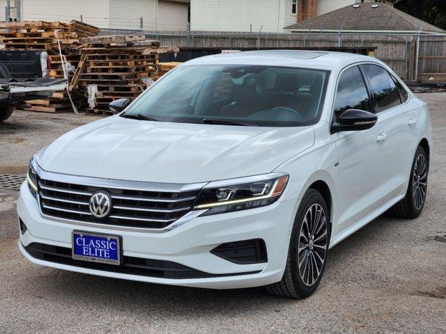 2022 Volkswagen Passat Vehicle Photo in SUGAR LAND, TX 77478-0000