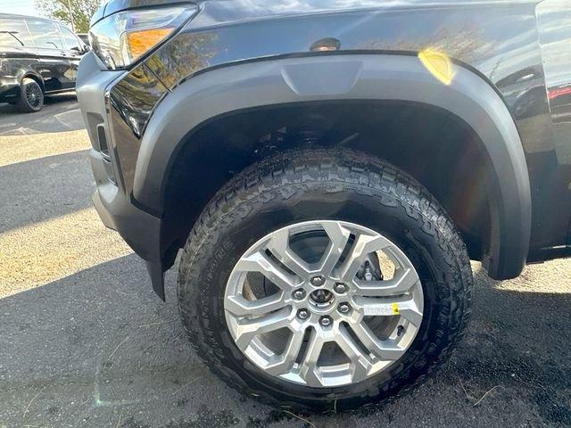 2024 Chevrolet Colorado Vehicle Photo in GREELEY, CO 80634-4125