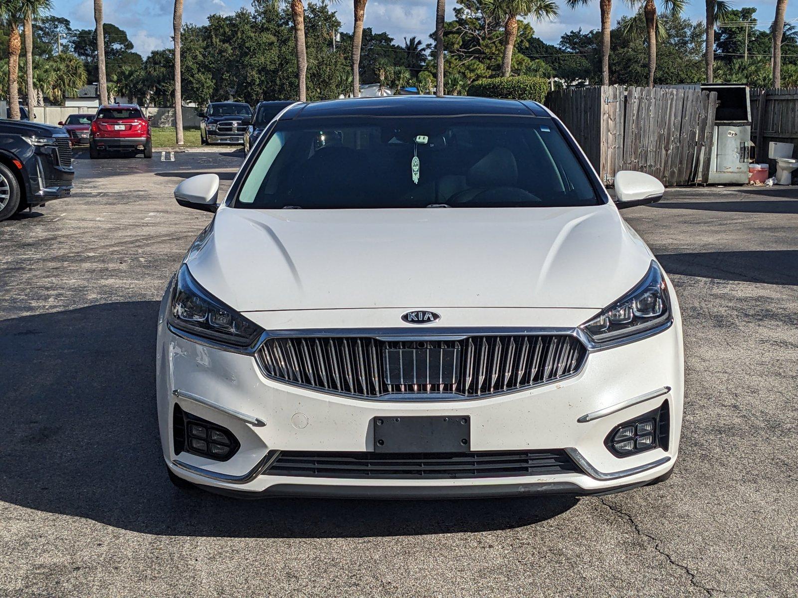 2017 Kia Cadenza Vehicle Photo in WEST PALM BEACH, FL 33407-3296