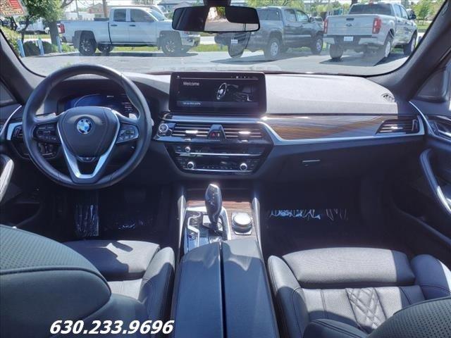 2023 BMW 530e xDrive Vehicle Photo in Saint Charles, IL 60174