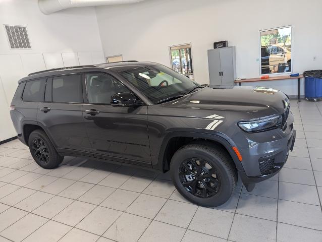 2024 Jeep Grand Cherokee L Vehicle Photo in Oshkosh, WI 54901