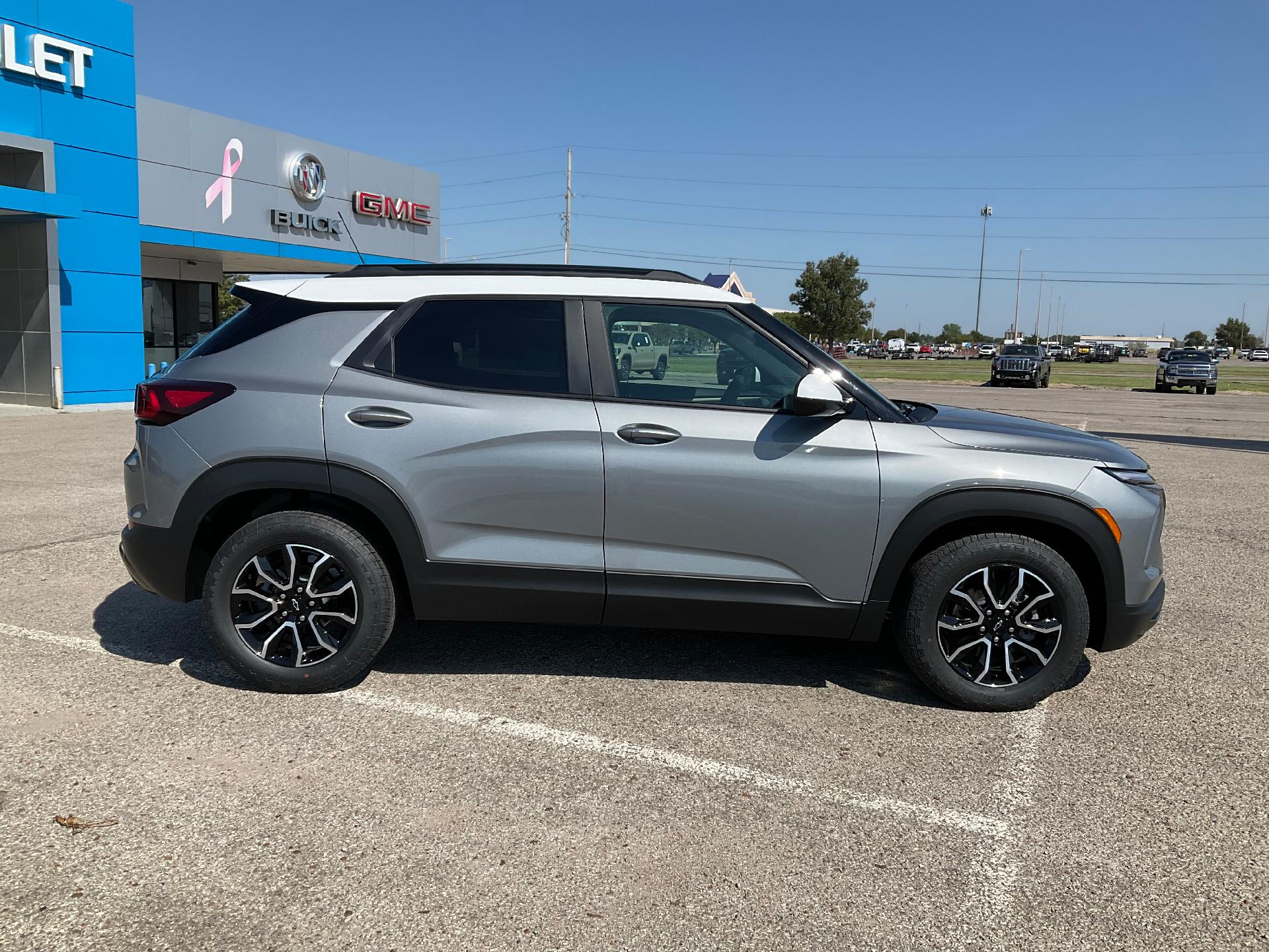 2025 Chevrolet Trailblazer Vehicle Photo in PONCA CITY, OK 74601-1036