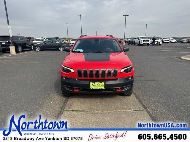 Used 2019 Jeep Cherokee Trailhawk with VIN 1C4PJMBX0KD261279 for sale in Yankton, SD