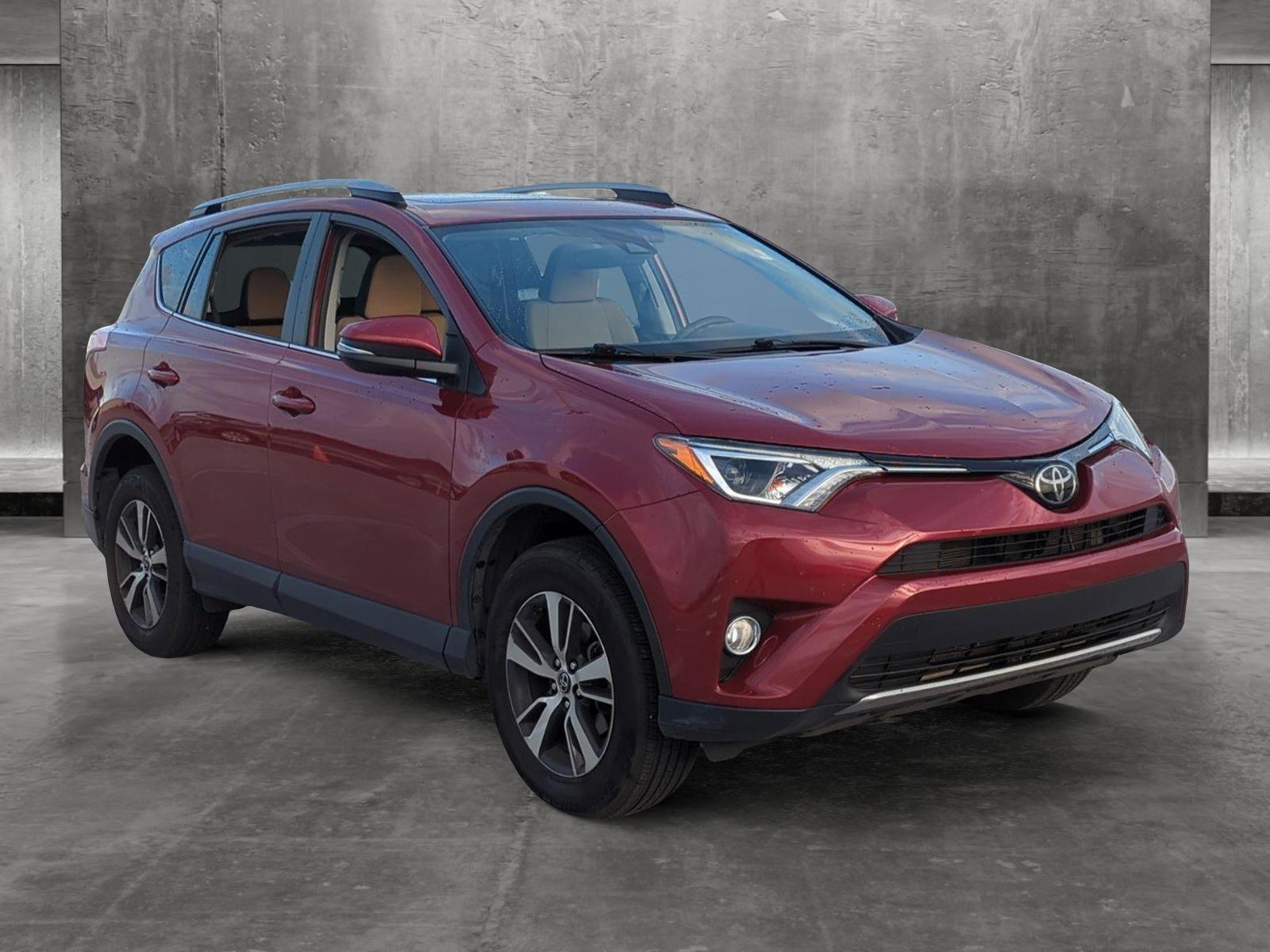 2018 Toyota RAV4 Vehicle Photo in Ft. Myers, FL 33907