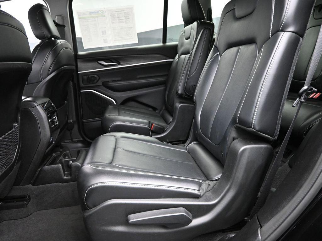 2021 Jeep Grand Cherokee L Vehicle Photo in Cedar Rapids, IA 52402