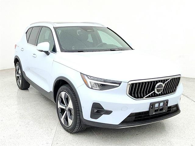 2024 Volvo XC40 Vehicle Photo in Grapevine, TX 76051