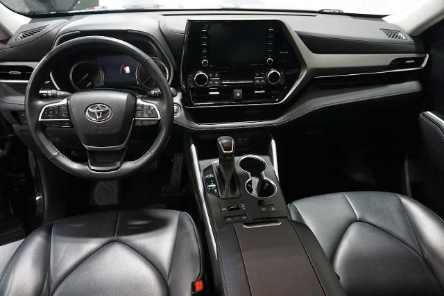 2022 Toyota Highlander Vehicle Photo in ANCHORAGE, AK 99515-2026