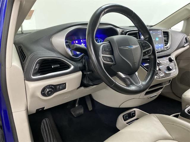 2021 Chrysler Pacifica Vehicle Photo in PORTLAND, OR 97225-3518