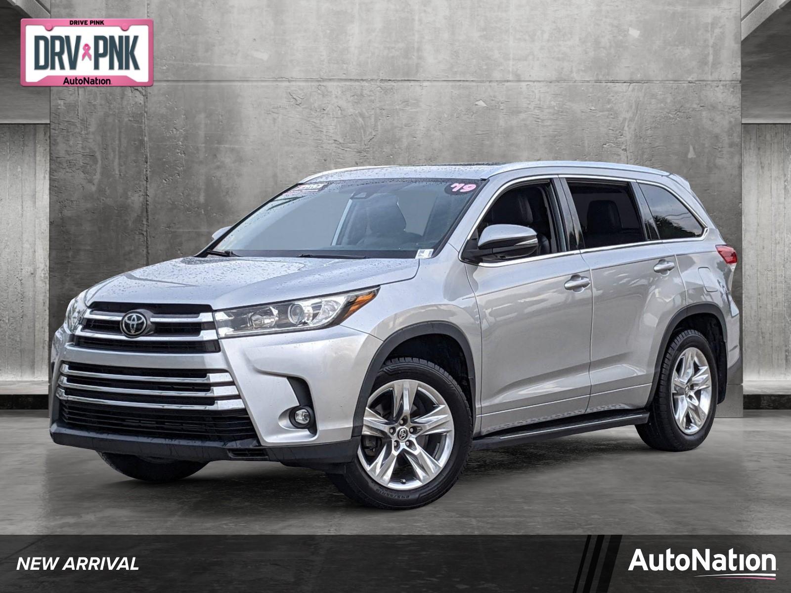 2019 Toyota Highlander Vehicle Photo in Davie, FL 33331