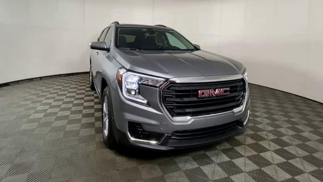 2024 GMC Terrain Vehicle Photo in ALLIANCE, OH 44601-4622