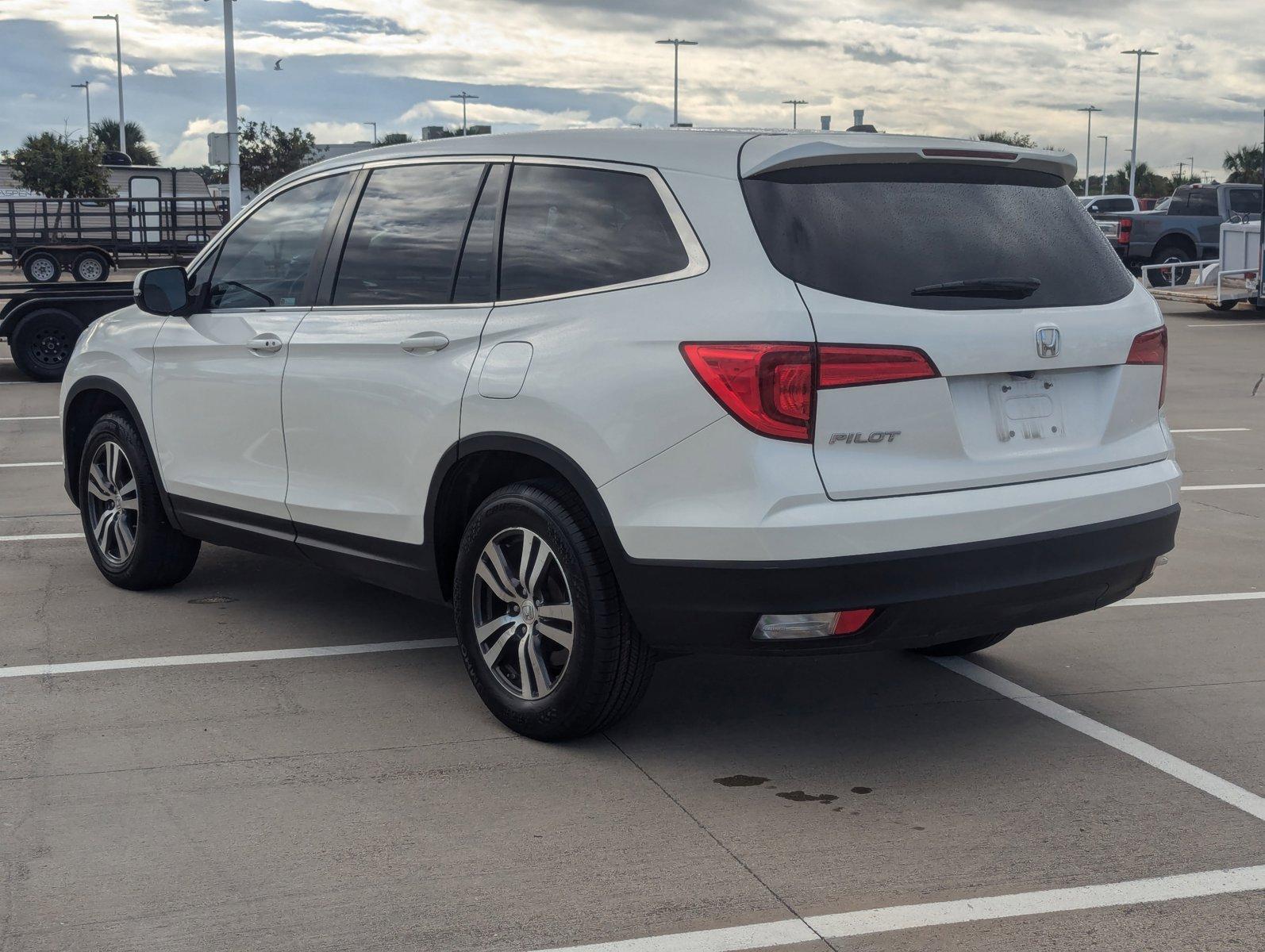 2018 Honda Pilot Vehicle Photo in CORPUS CHRISTI, TX 78412-4902